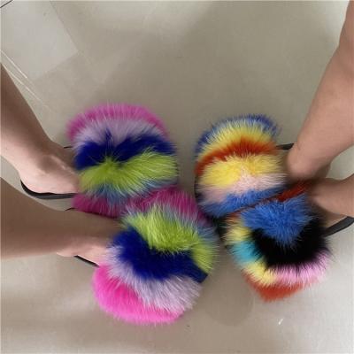 China Hot Selling Colorful Fashion Trend Rainbow Toddler Fox Fur Slides for Women and Kids Raccoon Fur Mommy and Me Slippers Fur Slides for sale