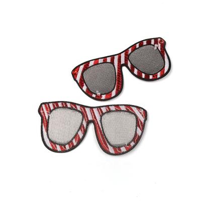 China Sustainable Fashionable Custom Glasses Shape Appliques Crystal Rhinestone Pearl Beaded Embroidery Patches For T-shirts for sale