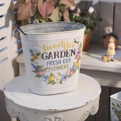 China Durable Bee Metal Material Vase Or Outdoor Decoration With Plant Bilateral Planter Handle Farmhouse Decoration Flowerpot White Flower Indoor Iron for sale