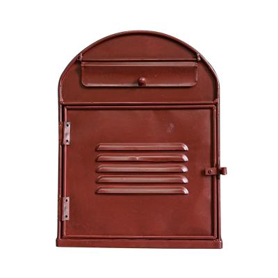 China Retro Durable Red Garden Mailbox Wall Hanging Mailbox Craft Ornament Mailbox Mailbox Farmhouse Outdoor Decorative Metal for sale