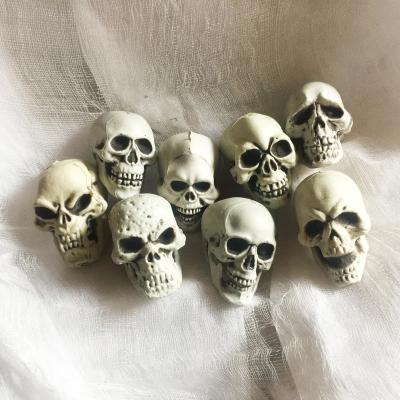 China Creepy Creepy Halloween Party Durable Creepy Mini Skulls Egg Size Prop for sale