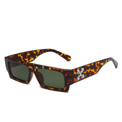 China Fashion box sunglasses European and American fashion trend outdoor sports sunglasses catwalk leopard gradient uv400 for sale