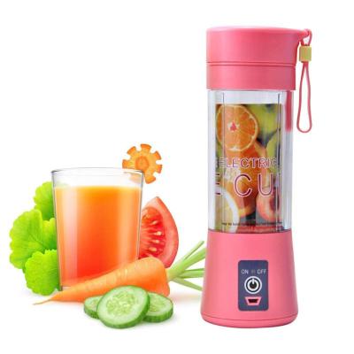 China Hot Selling Protable Juicer Small Personal Electric Fruit Juicer Blender for sale