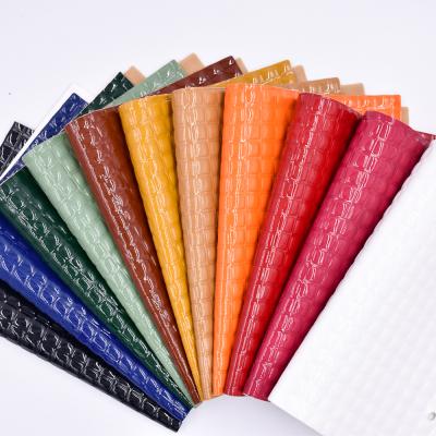 China New Design PU Faux Fashion Material High Quality Shiny Reflective Custom Leather Waterproof For Shoes Bags Handbag for sale