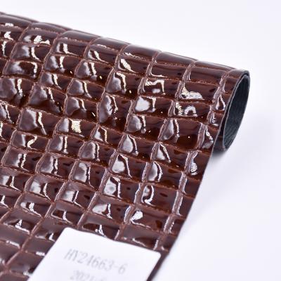 China Full Mirror Faux Pearl Solidfying 3D Moisture Anti-rust Feel Good Touch 1Mm PU Leather Bag Synthetic Materials for sale