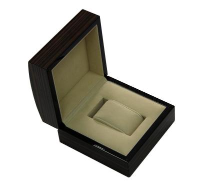 China Handmade Wholesale Luxury Wooden Watch Packaging Gift Box Design Your Own Watch Box for sale