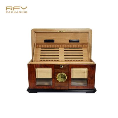 China Luxury Custom Made Moisture Proof Cedar Wooden Cigar Box Cigar Case Humidor Humidifier With Lock for sale