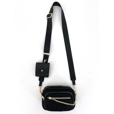 China 2022 Light Weight 600D Polyester Sport Messenger Small Sling Cross Body Lady Mini Single Strap Shoulder Bag for sale