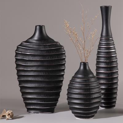 China Black Retro Design Style Mini Resin Vase Elegant Nordic Exquisite Handmade Home Decoration For Factory for sale