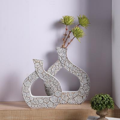 China European elegant retro home decor vase resin table stand style white flower vase for hotel for sale