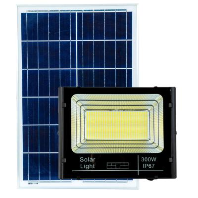 China Hot sale the most powerful outdoor ip65 50w aluminum waterproof marine 100w 200w 300w road garden sports residential stadiums led solar flood lights for sale