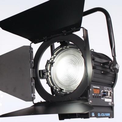 China Hoog licht 200W LED Fresnel licht daglicht batterij aangedreven voor film en studio verlichting ((pole-operated juk) Te koop