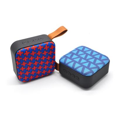 China No Cloth T5 Wireless Speaker with FM Radio and TF Card Mini Portable Game BT Speaker for sale