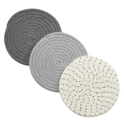 China Popular Woven Dining Table Mat Sustainable Hot Selling Cotton 7in Pot Place Mat Pot Holder Natural Environmental Material for sale