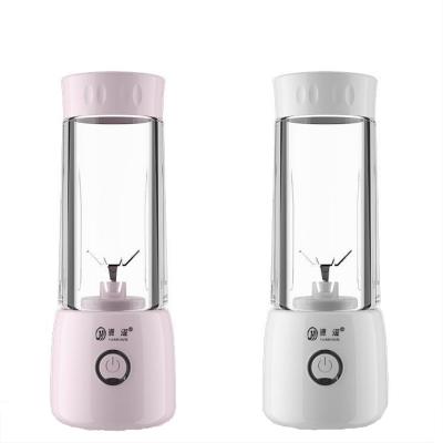 China Wholesale Hot Sale Rechargeable Blenders and Juicers Mini Portable With USB Rechargeable High Efficiency Protable Usb Blender Juicer Extractor Machine for sale