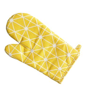 China Hot Selling Nordic Style Sewing Oven Mitts Anti-scalding Oven Mitts High Temperature Resistant Cotton Oven Mitts Kitchen Pot Holders for sale