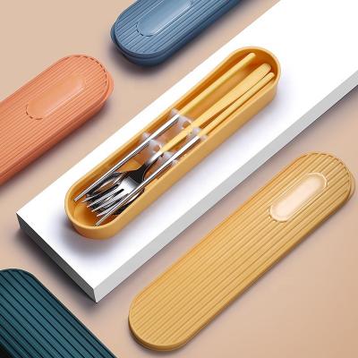 China Multicolor Painted Stainless Steel Handle Travel Viable Portable Cutlery Set With Plastic Case Reusable Picnic Flatware Set for sale