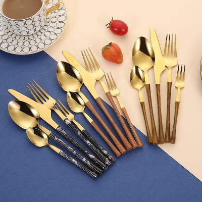 China Luxury Mirror Stocked Polished Grain Wood Handle Cutlery Set Holding Handle Flatware Set 5 Pieces Set for sale