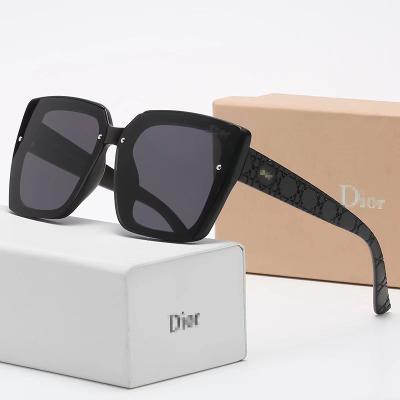 China Hot edition 2022 fashion style sunglasses brand designer sunglasses vintage high quality sun glasses for men and women 2852 for sale