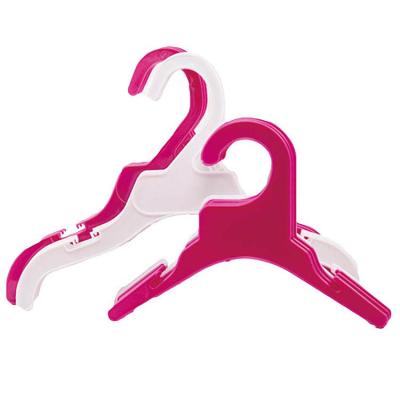 China Fashion Color Cat Dog Puppy Cute Pet Stocked Hangers Wholesale Cheap Plastic Pet Drying Rack Hanger for sale