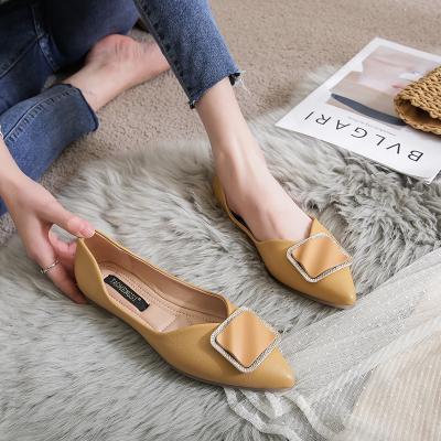 China High Quality Flat Women Flat Pump Shoes Large Size PU Leather Casual Women Flats Flats Shoes for sale