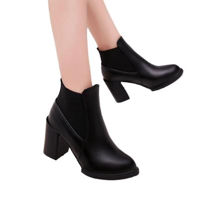 China Hot Selling Anti-slippery Fashion Trend Height Increasing Boots Women Shoes Chunky High Heels Shoes For Women for sale