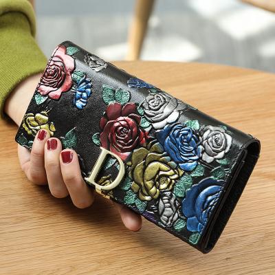 China Designer Women Wallets Folk Waterproof Long Purse Purse Lady Leather Wallet Card Wallet High Quality Genuine Cowhide Purse Women Purse for sale