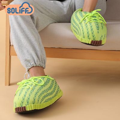 China 2022 Popular New Fashion Yeezy Shoes Plush Unisex Sneaker Warm Indoor Slippers for sale