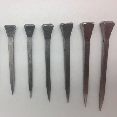 China China factory direct supply horse riding sport steel horseshoe nails e3e4e5e6 for sale