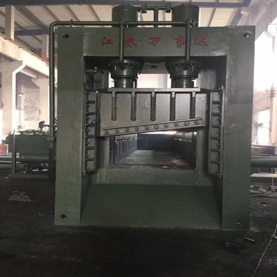 Κίνα GLC4-27 Gantry Shear Recycling Rubber Powder Machine 2t /Min προς πώληση