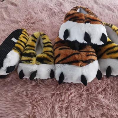 China Women Anti-Slip Ladies Slipper With Leopard Tiger Claw Pattern for sale