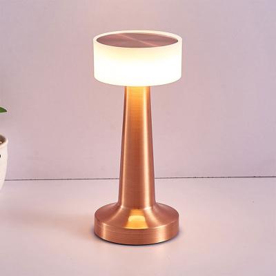 China Portable Creative Cordless Table Lamp Rechargeable Bar table Lamp Eye-Protection Reading Lamps for Restaurant Parlor Bedroom Decor for sale