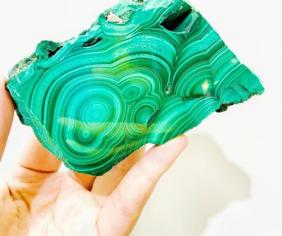 China China Wholesale Bulk High Quality Healing Green Malachite For Appreciate And Decor for sale