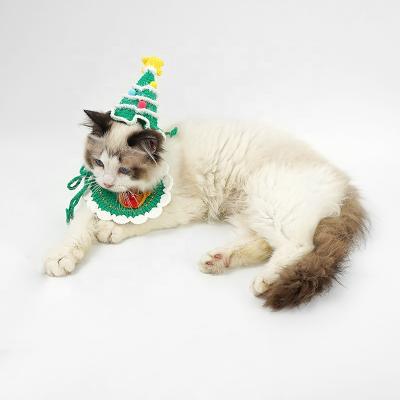 China Natural Reflective DETACHED Cat Security Collar Cute Charm Ring Christmas Tree Hat With Adjustable Tag for sale