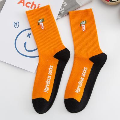 China OEM QUICK DRY Custom Logo Socks Fashion Design Sports Fun Carrot Loose Wholesale Socks for sale