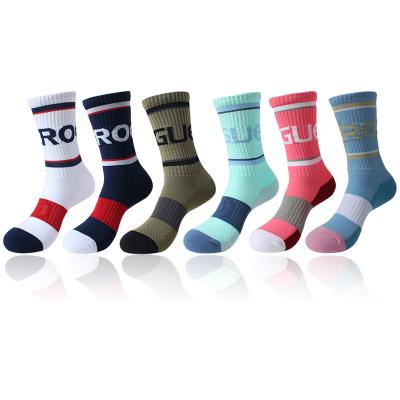 China Breathable Functional Fitness Deadlift Socks Arch Support Cushion Crew Sock Breathable Athletic Basketball Sock Mens Custom Logo for sale