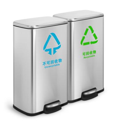 China New Design Sustainable Car Plastic Waste Bin With Lid Console Storage Vehicle Mini Garbage Bin For Home Trash Bins for sale