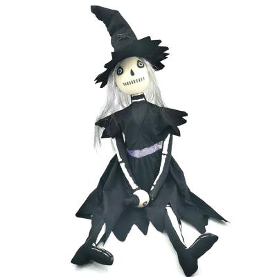 China Scary Figure Yard Halloween Scary Thriller Cloth Long Hair Dolls Skulls Dolls Hats Doll Wearing Decoration for sale