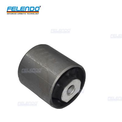 China High Quality Car Suspension Parts OE RBX000200 Control Arm Bushing Upper LAR LM for sale