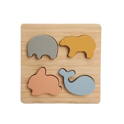 China Cartoon animal preschool games develop intelligence colorful wooden animal puzzle for sale