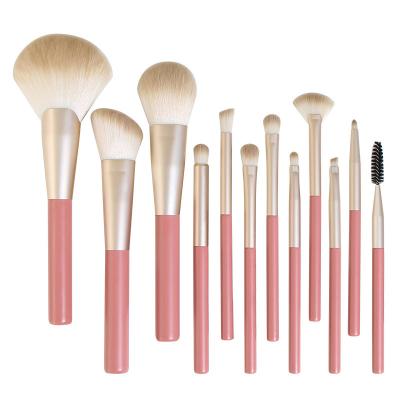 China Angular Blush 12pcs Professional Wooden Makeup Brush Cosmetics Brush To Customize Logo Portable Soft Travel Make Up Brush Set for sale