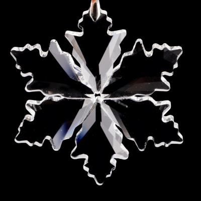 China Universal HOMESWEET Xmas Tree Decoration Artificial Transparent Clear Acrylic Christmas Snowflake Ornaments for sale