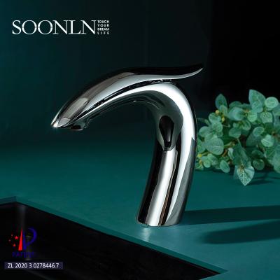 China Metered Faucets Copper Waterfall Chrome Brass Handle Hand Water Basin Faucet Faucets Sets for sale