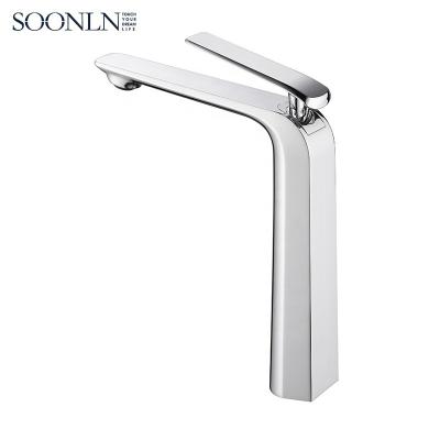 China Modern High Quality Solid Brass Single Hole Hot And Cold Water Chrome Luxury Bathroom Pull Downs Faucets for sale