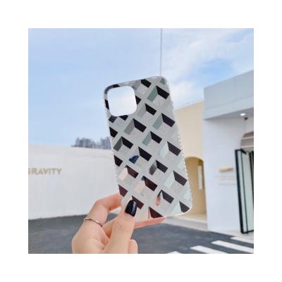 China Anti-fall factory direct sales can be customized for iPhone 11 PRO stylish cute glitter cell phone case for sale