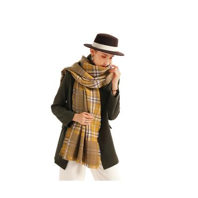 China Newest scarf wholesale price scarves 2021 popular polyester scarves for women grid ladies elegant women scarf longer for sale