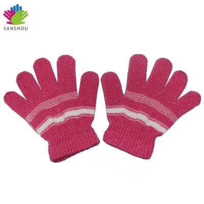 China Hot Cute Imitation Verified Logo Thicken Winter Gloves Custom Made SANSHOU Kids Winter Little Boys Girls for sale