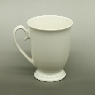 China Sublimation Good Quality Cheap Empty Plain White Ceramic Mug With Foot for sale