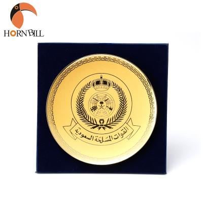 China Europe UAE Asia Army Royal Award Plaques College Ceremonial Gifts Honor Emblem Gold Bespoke Decoration Medal Engraved Plaques for sale