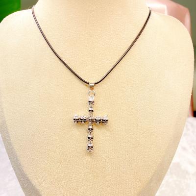 China Free sample retro vintage European and American Halloween cross necklace trend skull head and neck chain men's and women's gothic neckla for sale